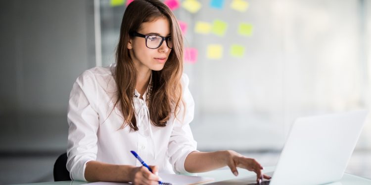 “Hard Work Versus Smart Work” – Which of the Better?